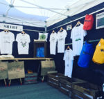 Stand de Cap au Sud sur le marché du Cap Ferret