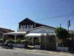 Façade de l'hôtel Le Caillebotis à Lège Cap Ferret