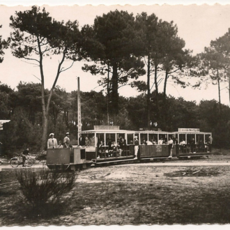 Carte postale ancienne du petit train du Cap Ferret - Collection Ferretdavant 2/9