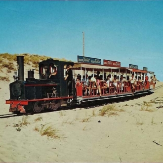 Carte postale ancienne du petit train du Cap Ferret - Collection Ferretdavant 8/9