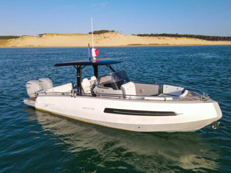 Invictus 280 TTS – 925€/jour