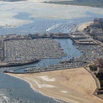 Vue aérienne sur le port d'Arachon