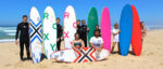 Groupe de stagiaires de l'école de surf Remi's Surf School au Cap Ferret
