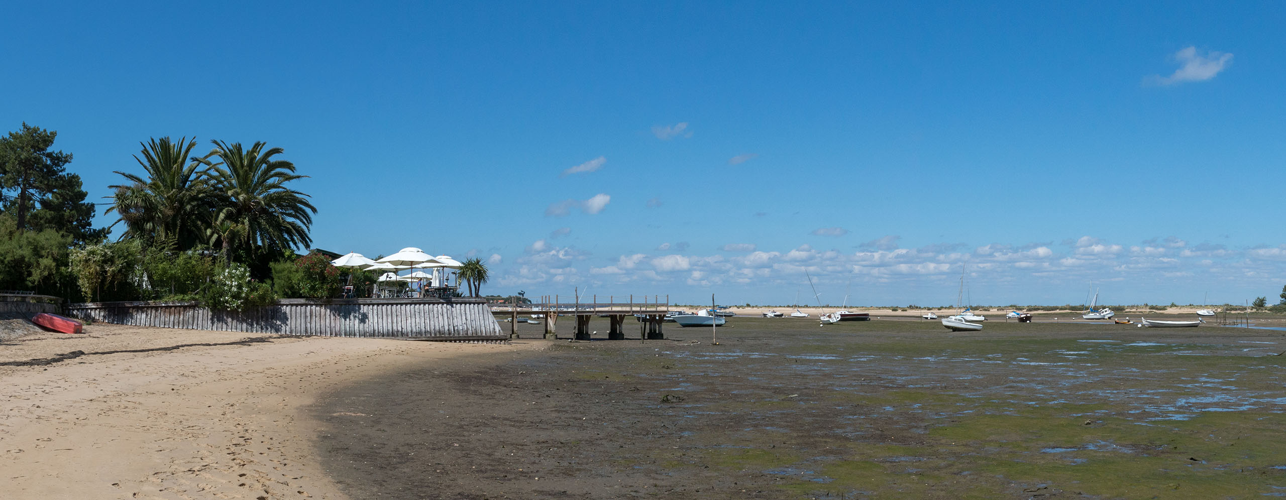 Restaurant en bord de bassin au Cap Ferret